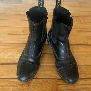Saxon paddock boots size 6